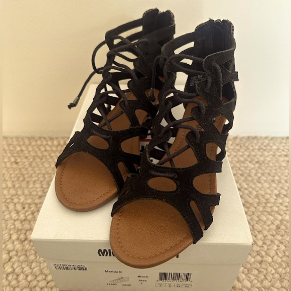 Minnetonka Brand New Women’s Merida II Sandal Black - Picture 1 of 5